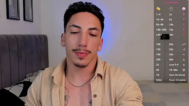 Snapshot of dylanspencer28 chatting on 03-03-25, 10:42 dylanspencer28 online show from 03-03-25, 10:42