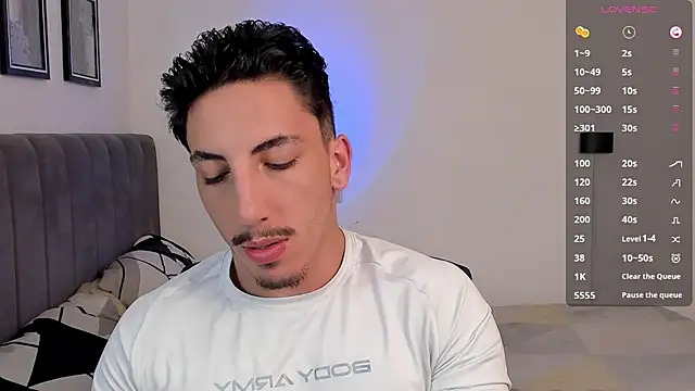 Snapshot of dylanspencer28 chatting on 03-04-25, 08:27 dylanspencer28 online show from 03-04-25, 08:27