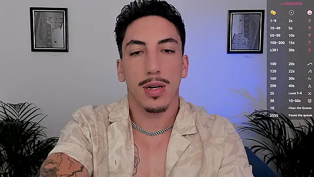 Snapshot of dylanspencer28 chatting on 03-22-25, 10:37 dylanspencer28 online show from 03-22-25, 10:37