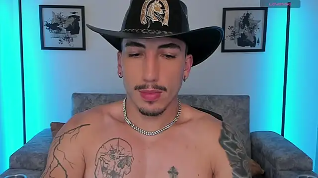 Snapshot of dylanspencer28 chatting on 10-15-25, 10:43 dylanspencer28 online show from 10-15-25, 10:43