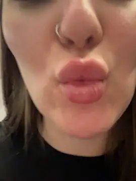 KiraBarlows online show from 10-05-25, 07:17