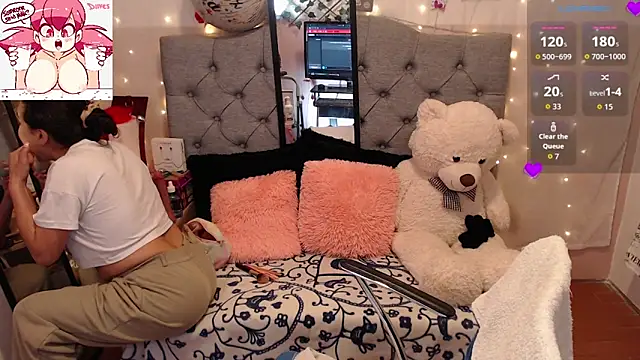 Snapshot of cute_bunny95 chatting on 09-10-25, 11:43 cute bunny95 online show from 09-10-25, 11:43