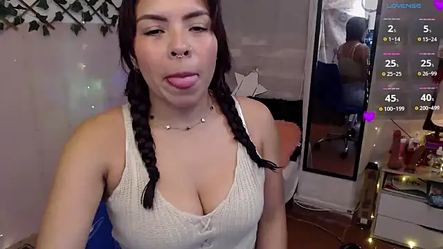 Snapshot of cute_bunny95 chatting on 10-09-25, 11:52 cute bunny95 online show from 10-09-25, 11:52