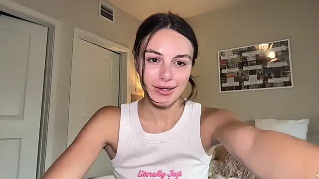 graciesmith27 online show from 04-29-26, 05:41