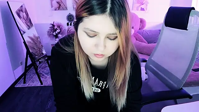 DiaAngell online show from 04-29-26, 05:30