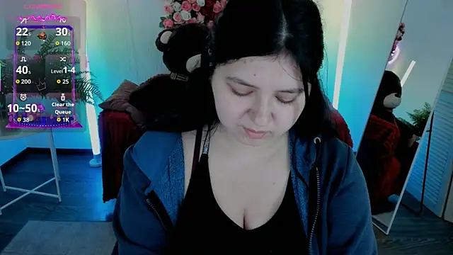 Snapshot of DiaAngell chatting on 06-13-26, 01:36 DiaAngell online show from 06-13-26, 01:36