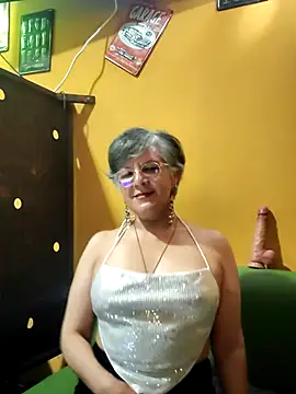 ilonna2025 online show from 06-24-26, 11:37