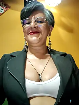 ilonna2025 online show from 07-22-26, 10:23