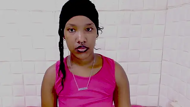 EroticSexyPrada online show from 04-21-26, 01:42