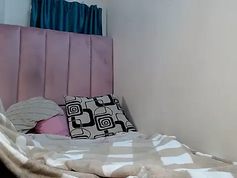 Hazel-nutt online show from 02-25-25, 06:25