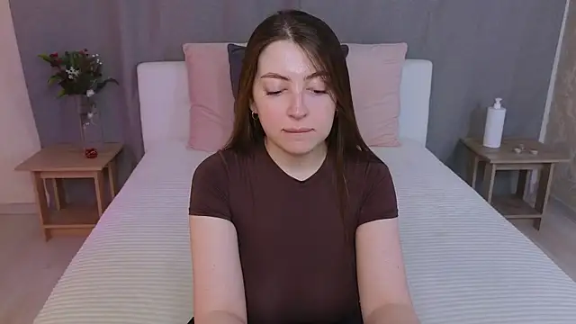 Ann moon   online show from 06-20-26, 04:21