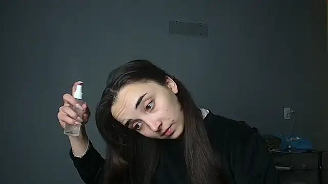 Eva Gloryy online show from 10-16-25, 05:36