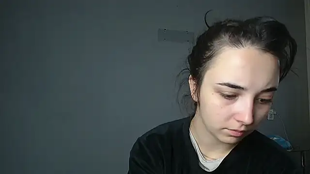 Eva Gloryy online show from 11-12-25, 08:37