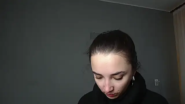 Eva Gloryy online show from 04-11-26, 08:40