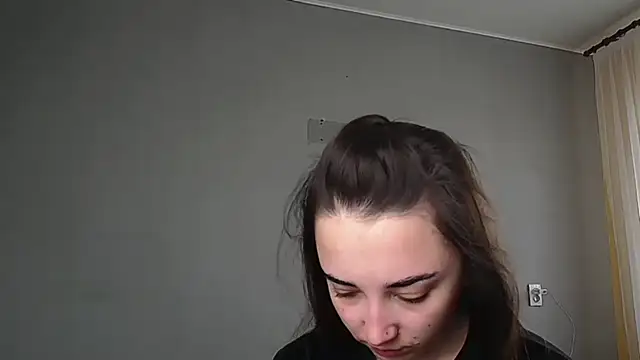 Eva Gloryy online show from 04-28-26, 07:35