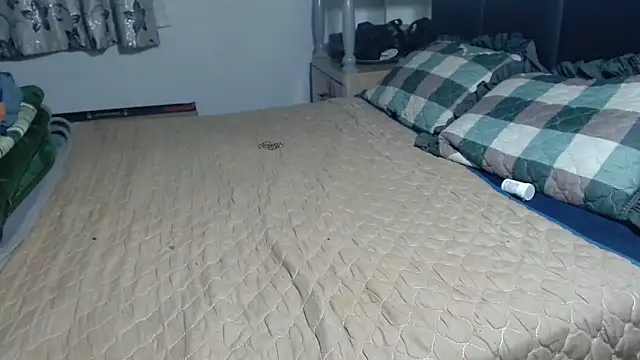 bubblendz1988 online show from 10-28-25, 04:42