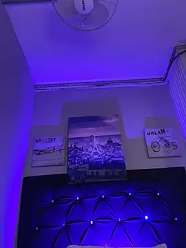 Lili  taylor online show from 03-15-25, 05:59