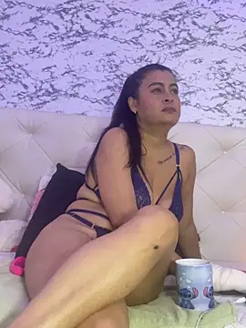 Lili  taylor online show from 09-22-25, 01:13