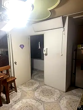 Lili  taylor online show from 10-17-25, 11:18