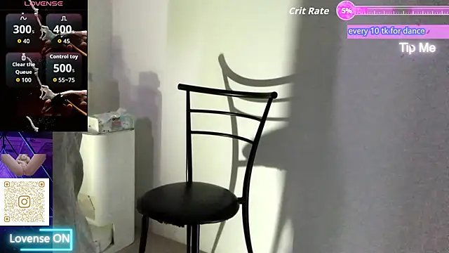 Snapshot of chanentino2 chatting on 11-17-25, 05:52 chanentino2 online show from 11-17-25, 05:52