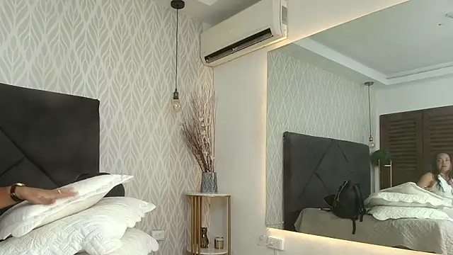 lorena medina online show from 02-08-25, 10:40