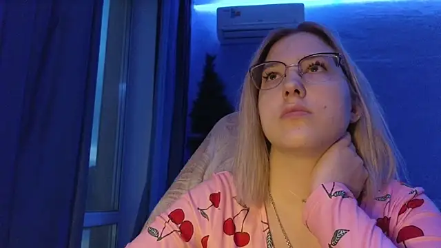 HotBrandyX online show from 01-08-26, 10:39