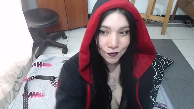 Snapshot of sharonnleon chatting on 02-20-25, 04:36 sharonnleon online show from 02-20-25, 04:36