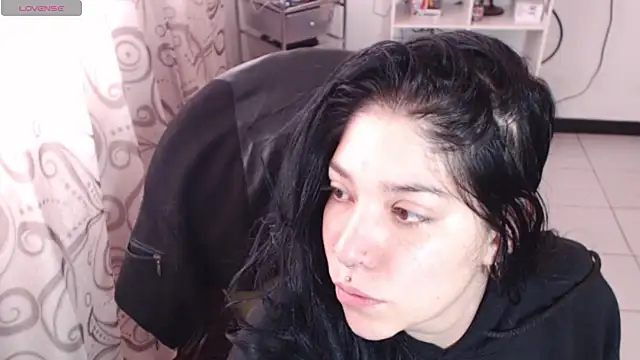 sharonnleon online show from 05-26-26, 02:13
