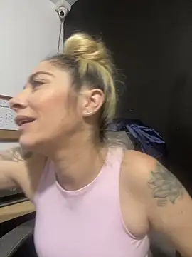 viktoria davis  online show from 03-21-25, 12:40