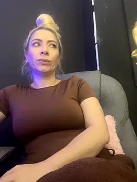 viktoria davis  online show from 11-20-25, 12:55