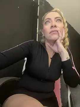 viktoria davis  online show from 02-13-26, 11:34