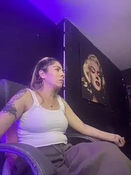 viktoria davis  online show from 04-27-26, 01:14