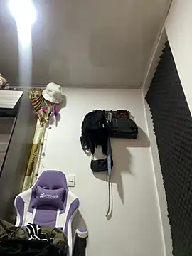 zoe storm online show from 02-15-25, 01:42