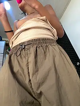 zoe storm online show from 11-07-25, 12:54