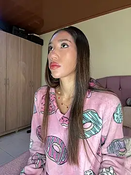 zoe storm online show from 04-19-26, 06:07