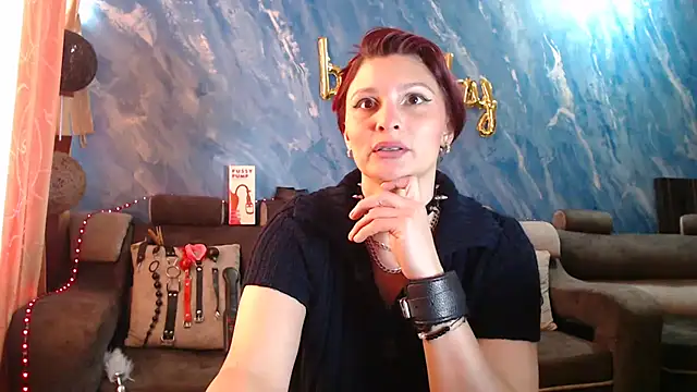 Snapshot of sachaclinford chatting on 11-01-25, 05:59 sachaclinford online show from 11-01-25, 05:59