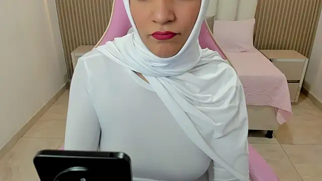 Zulema hamdi online show from 03-10-25, 02:17