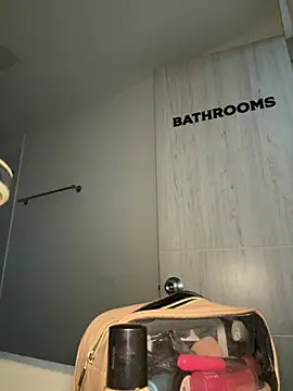 ValeriaOrtega online show from 04-28-26, 11:04
