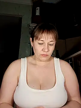 Snapshot of Marlyn_Martie chatting on 02-05-25, 06:59 Marlyn Martie online show from 02-05-25, 06:59