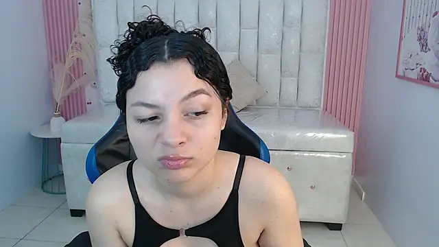 shalon diaz s online show from 10-18-25, 01:12