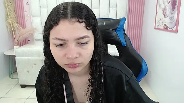 shalon diaz s online show from 11-29-25, 01:03