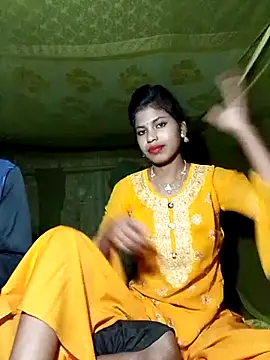 Snapshot of Hot_couple_1 chatting on 03-19-25, 05:28 Hot couple 1 online show from 03-19-25, 05:28