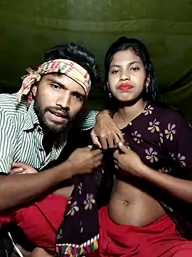 Snapshot of Hot_couple_1 chatting on 03-20-25, 05:36 Hot couple 1 online show from 03-20-25, 05:36