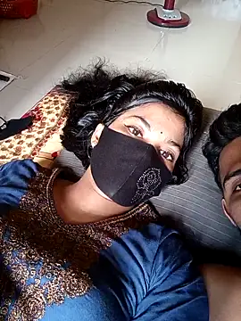 Snapshot of Hot_couple_1 chatting on 09-21-25, 09:11 Hot couple 1 online show from 09-21-25, 09:11