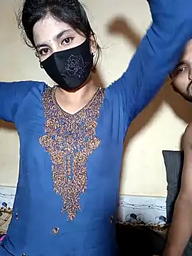 Snapshot of Hot_couple_1 chatting on 10-23-25, 11:20 Hot couple 1 online show from 10-23-25, 11:20