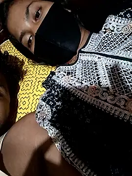 Snapshot of Hot_couple_1 chatting on 03-18-26, 04:10 Hot couple 1 online show from 03-18-26, 04:10