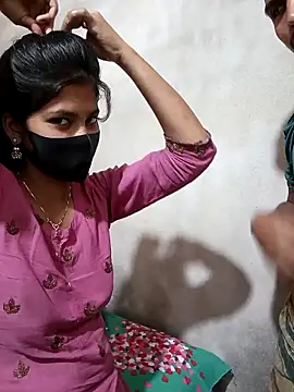 Snapshot of Hot_couple_1 chatting on 03-20-26, 06:07 Hot couple 1 online show from 03-20-26, 06:07