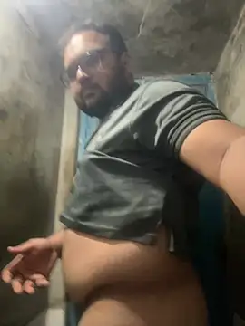 Snapshot of hireom55 chatting on 02-10-26, 03:38 hireom55 online show from 02-10-26, 03:38