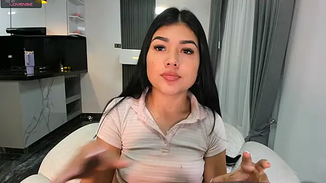 Snapshot of 1lubonnie chatting on 02-26-25, 04:58 1lubonnie online show from 02-26-25, 04:58