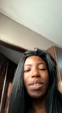 Snapshot of melangelo17 chatting on 02-11-25, 10:15 melangelo17 online show from 02-11-25, 10:15